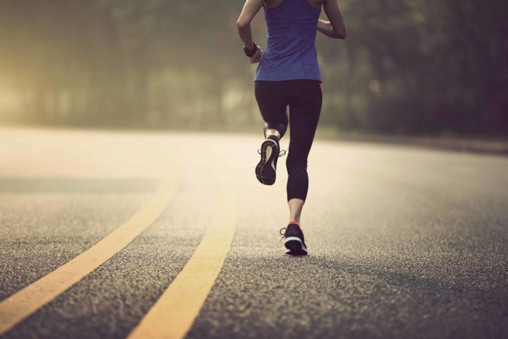 jogging, aby ste schudli na bruchu a bokoch